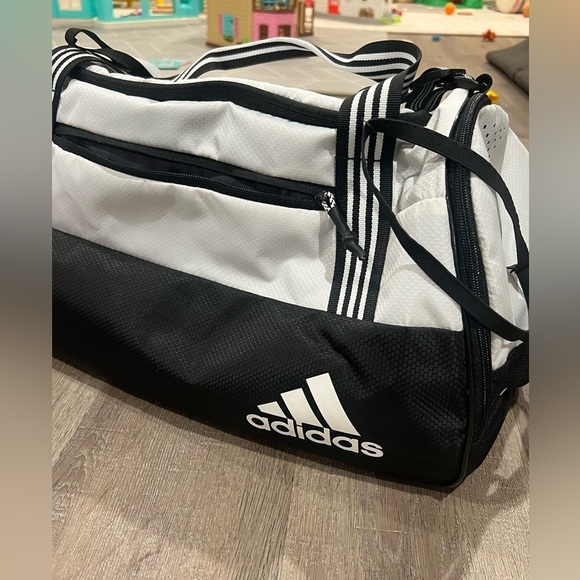 Adidas Three Stripe Life Classic Duffle Travel Bag Soccer Golf Shoe Compartment - Picture 2 of 8